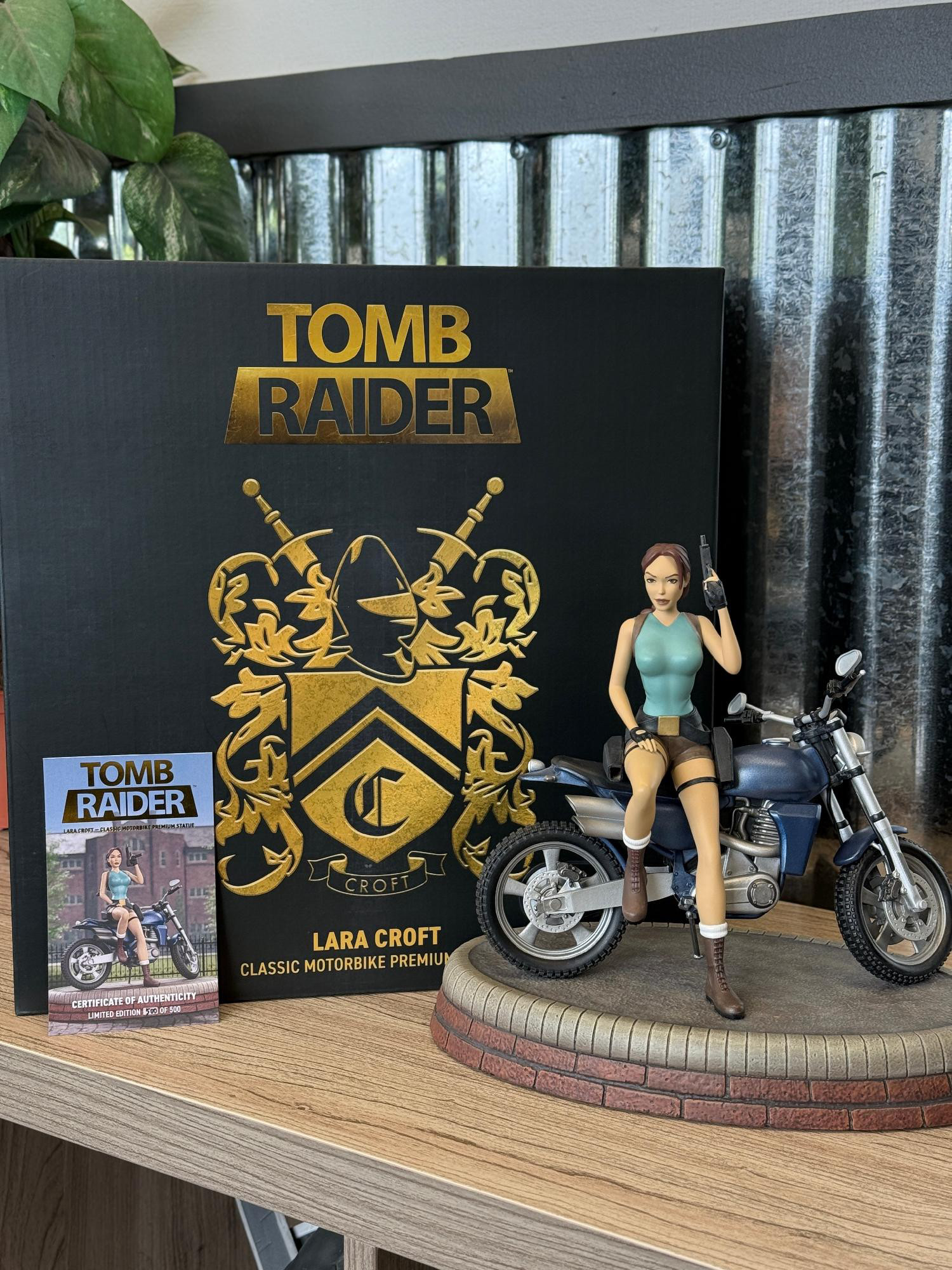 Tomb Raider Lara Croft Classic Motorbike Premium Statue, Dark Horse Direct, Crystal Dynamics