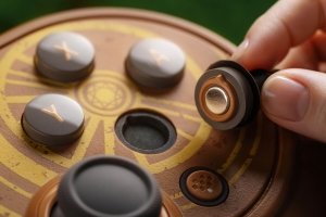 8BitDo Tomb Raider 30th Anniversary Pro 3 Bluetooth GamePad