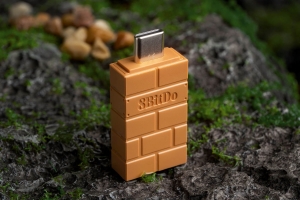 8BitDo Tomb Raider 30th Anniversary Pro 3 Bluetooth GamePad