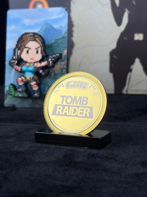 Figgyz Tomb Raider Collectors Box Set Holo Plate Numbered Coin