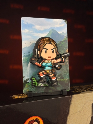 Figgyz Tomb Raider Collectors Box Set Holo Plate Numbered Coin