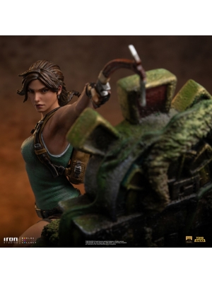Iron Studios Lara Croft Statue Art Scale 1/10