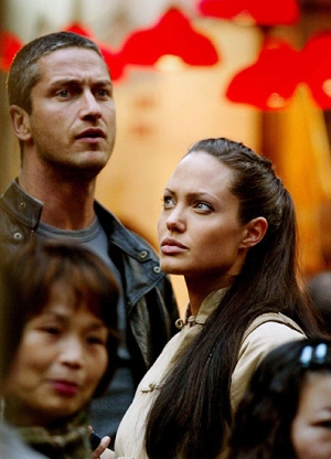 Lara Croft Tomb Raider The Cradle Of Life starring Angelina Jolia On Set Photos